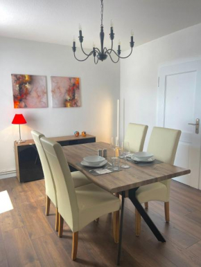 City Apartment, Ferienwohnung 3 ZKDB, Balkon, Dachgeschoss, nähe Düsseldorf